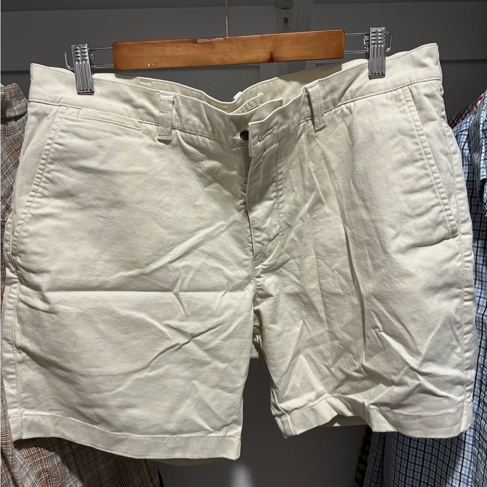 Duck Head Men's Cotton Shorts in Cream